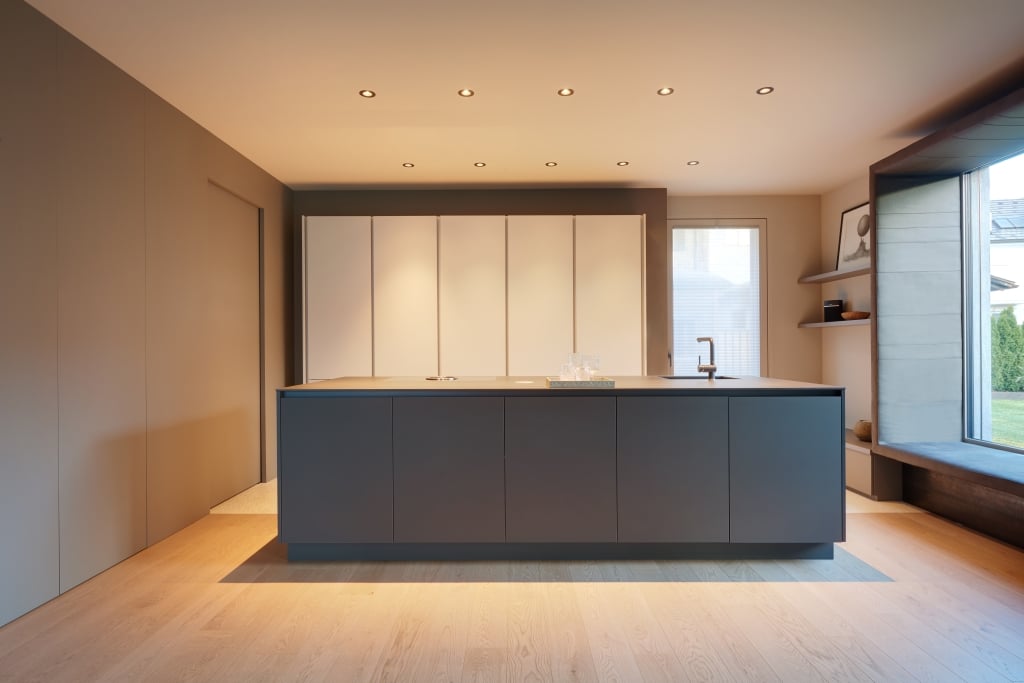Cucina di design in una casa in legno